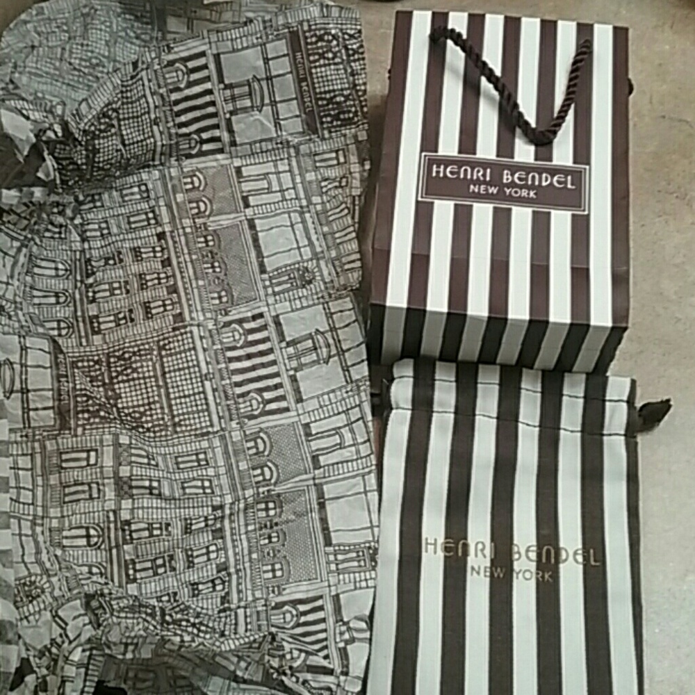 Henri Bendel bag
